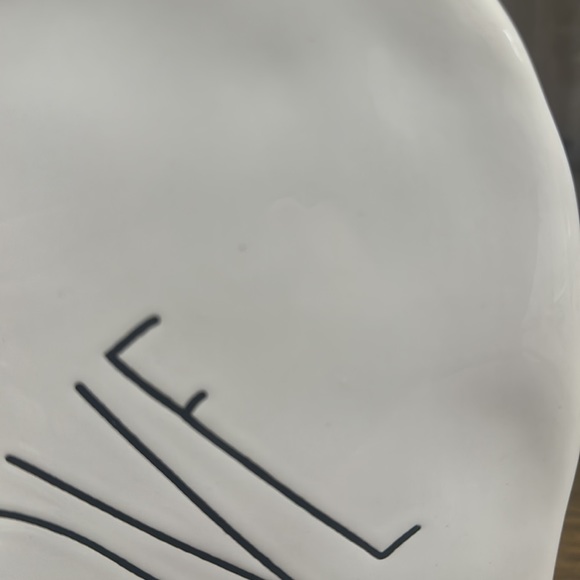 Rae Dunn LOVE Ceramic Heart - Picture 3 of 8